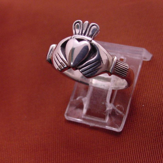 Cladda Medium Ring