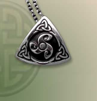 Fancy Tri-Skell Pendant