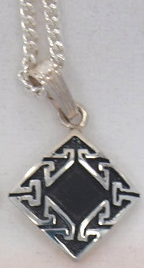 Restan Pendant